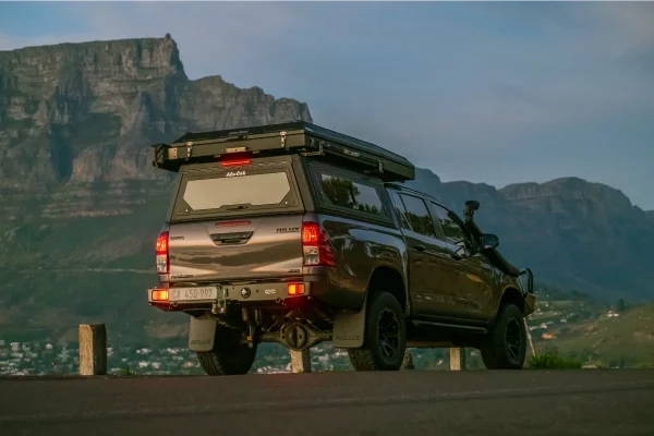 HILUX REVO CONTOUR CANOPY 2016+ Black